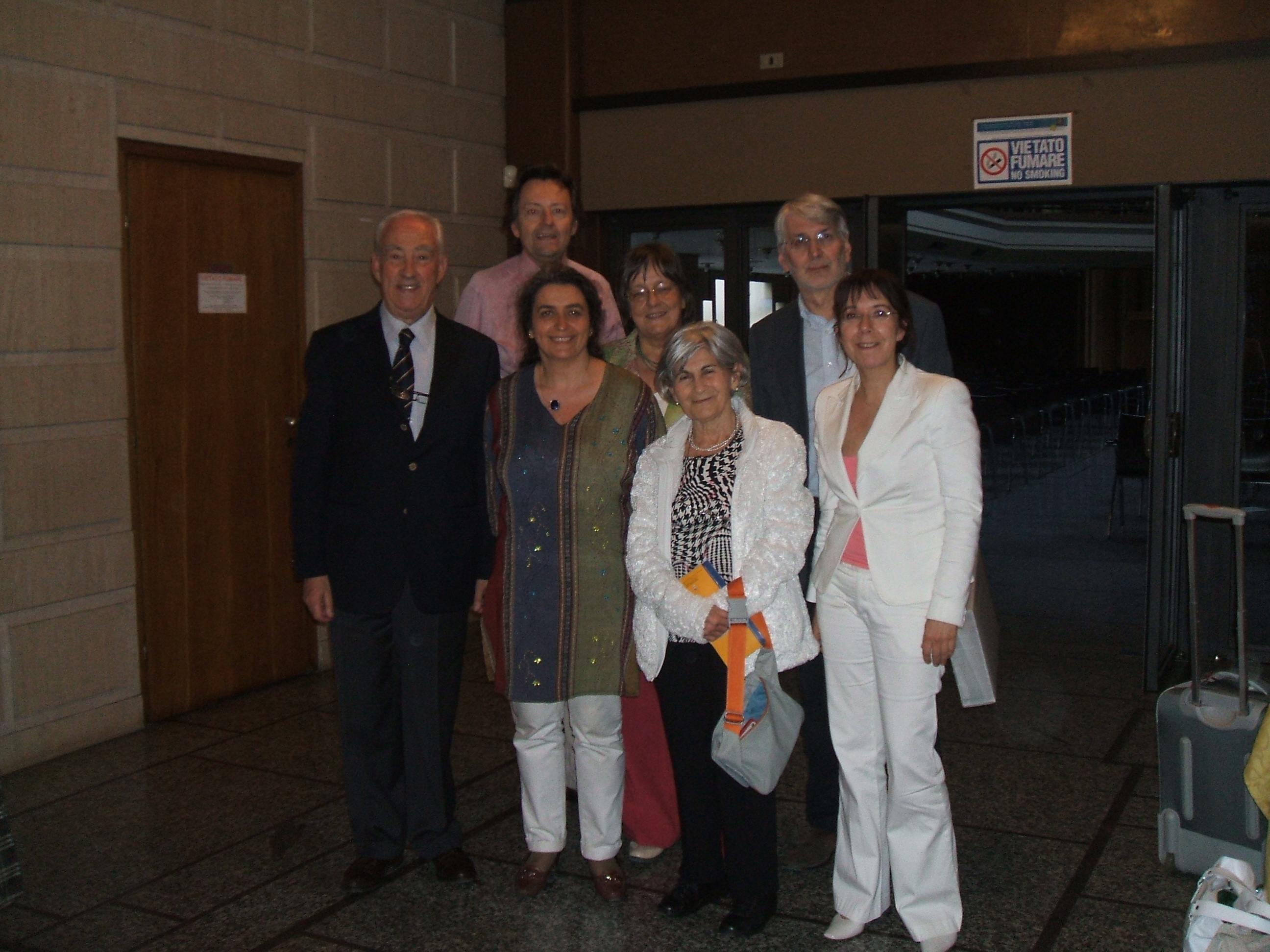 Riunione ESTA Italia a Cremona, 2008. Nella foto, da sinistra: 1a fila: Bruno Giuranna, Monica Cuneo, Kato Havas, Caroline Duffner; 2a fila: Ennio Francescato, Satu Jalas, Roberto Moro